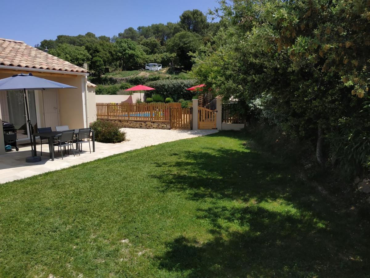 Vila Les Lauzes De Saint Michel Entrechaux Exteriér fotografie